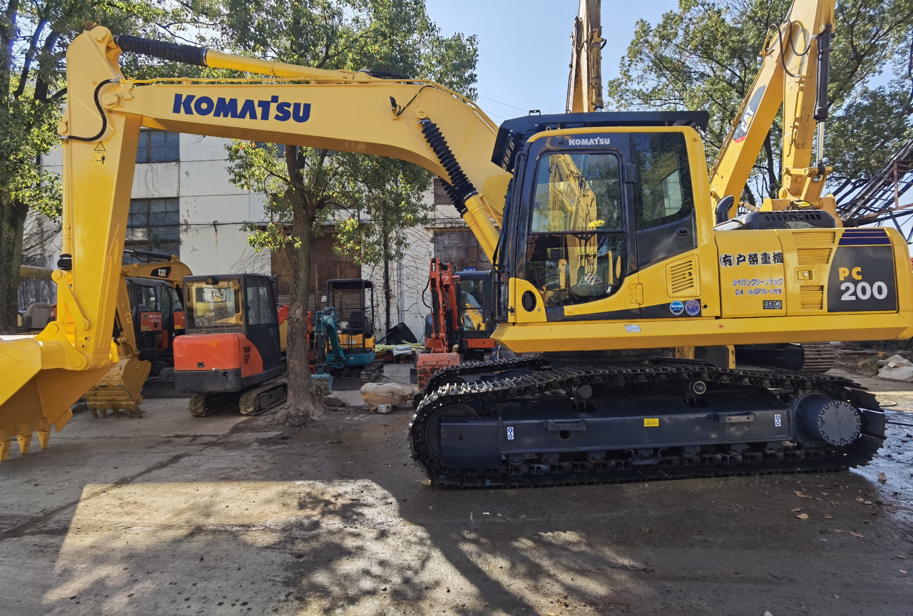 Komatsu PC200-8 Excavator - Bager goseničar: slika 1 Komatsu PC200-8 Excavator - Bager goseničar: slika 1
