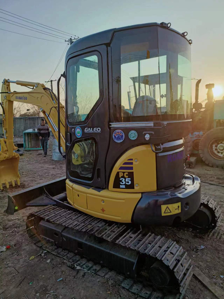 Komatsu PC35MR digger - Bager goseničar: slika 3 Komatsu PC35MR digger - Bager goseničar: slika 3