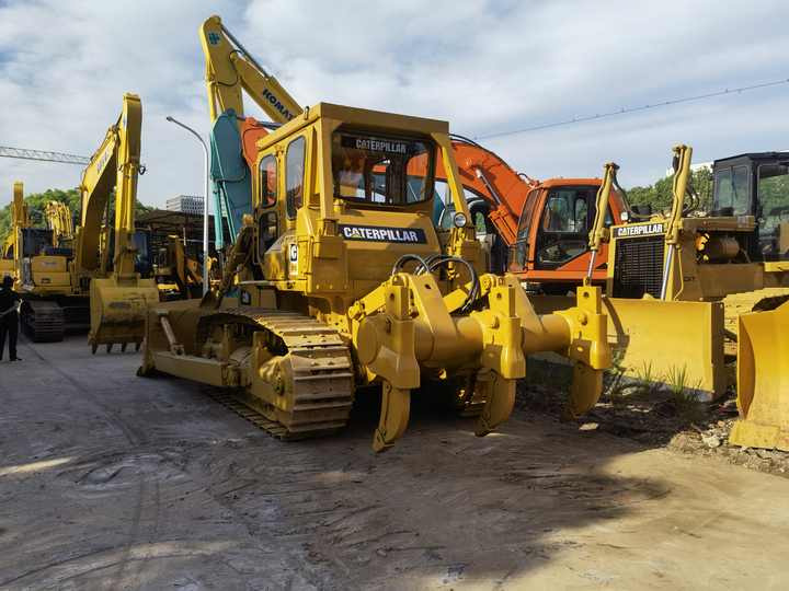 Second Hand good condition and high quality cat d7g bulldozer caterpillar used Bulldozer cat D7g for sale - Buldožer: slika 4 Second Hand good condition and high quality cat d7g bulldozer caterpillar used Bulldozer cat D7g for sale - Buldožer: slika 4