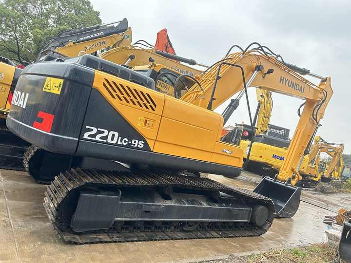 Second-hand second hand used hyundai 220 lc 9s 220lc used machine excavator - Bager goseničar: slika 5 Second-hand second hand used hyundai 220 lc 9s 220lc used machine excavator - Bager goseničar: slika 5