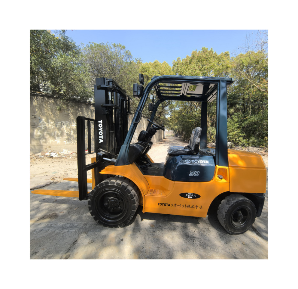 Toyota FD30 Forklift - Diesel viličar: slika 2 Toyota FD30 Forklift - Diesel viličar: slika 2