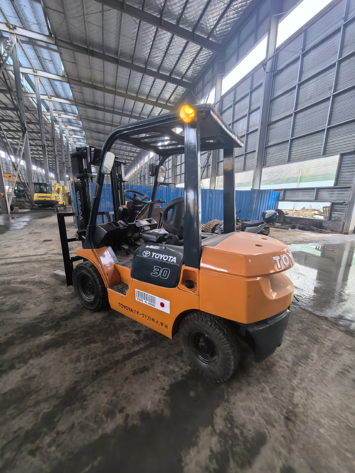 Toyota FD30 forklift - Diesel viličar: slika 5 Toyota FD30 forklift - Diesel viličar: slika 5