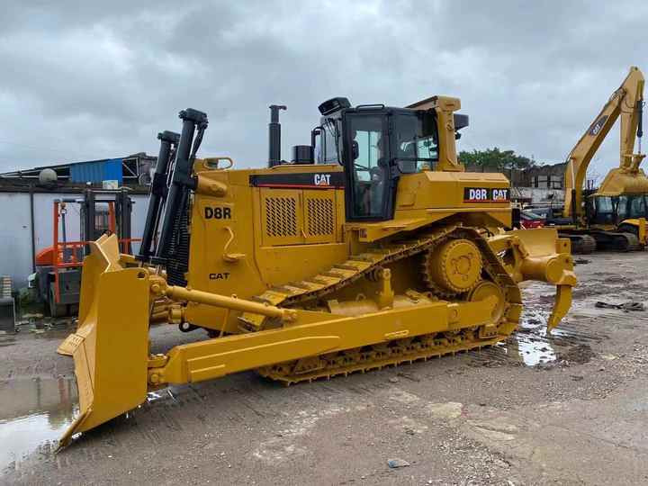Used Cat D8R Dozer Machine Bulldozers Good Working Condition Caterpillar Bulldozer - Buldožer: slika 3 Used Cat D8R Dozer Machine Bulldozers Good Working Condition Caterpillar Bulldozer - Buldožer: slika 3