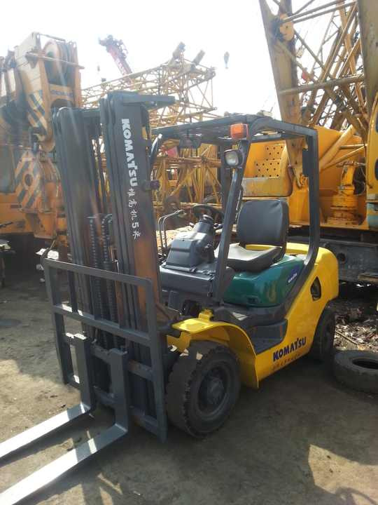 Used Komatsu forklift Japan used Forklift 3 ton Diesel FD30 for sale in Shanghai yard for sale - Bager goseničar: slika 3 Used Komatsu forklift Japan used Forklift 3 ton Diesel FD30 for sale in Shanghai yard for sale - Bager goseničar: slika 3