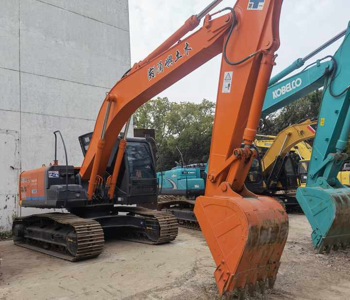 Used excavator Hitachi 20 ton original Japan Hitachi ZX200-3 ZX200-5G EX200-5 ZX240 Excavator FOR SALE - Bager: slika 5 Used excavator Hitachi 20 ton original Japan Hitachi ZX200-3 ZX200-5G EX200-5 ZX240 Excavator FOR SALE - Bager: slika 5