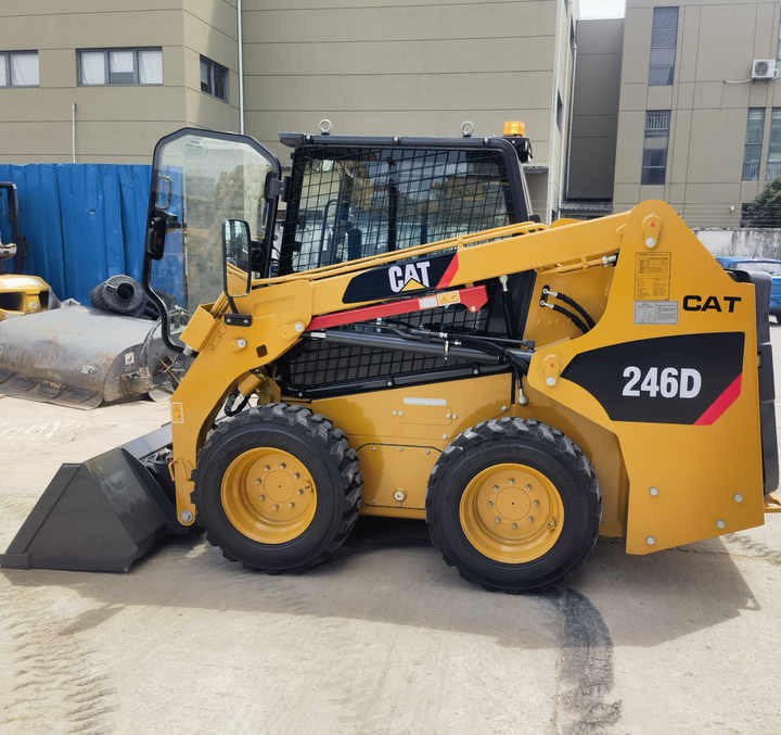 Cat 246d skid loaders - Mini nakladalec: slika 1 Cat 246d skid loaders - Mini nakladalec: slika 1