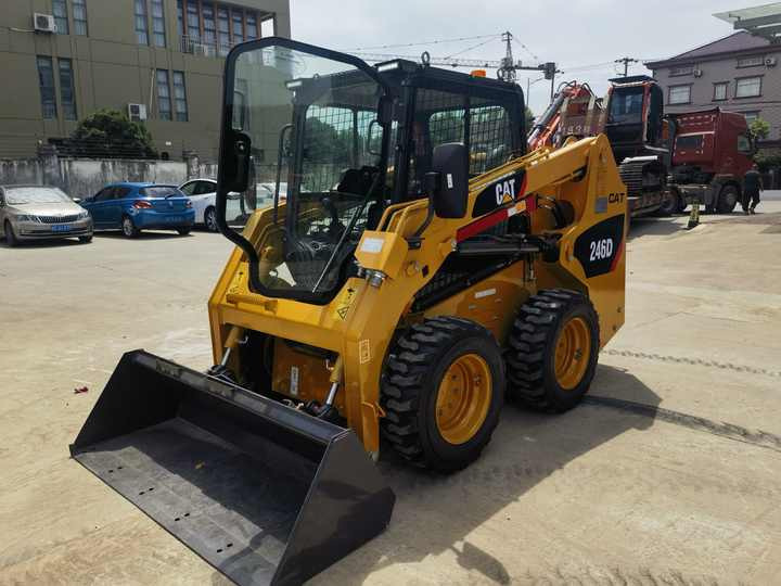 Cat 246d skid loaders - Mini nakladalec: slika 3 Cat 246d skid loaders - Mini nakladalec: slika 3