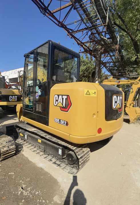 Hot sale earth moving used mini excavator CAT 305.5E2 with nice condition in stock - Bager goseničar: slika 3 Hot sale earth moving used mini excavator CAT 305.5E2 with nice condition in stock - Bager goseničar: slika 3