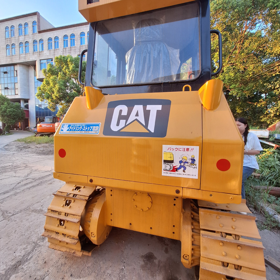 Used caterpillar cat D5k bulldozer - Buldožer: slika 3 Used caterpillar cat D5k bulldozer - Buldožer: slika 3