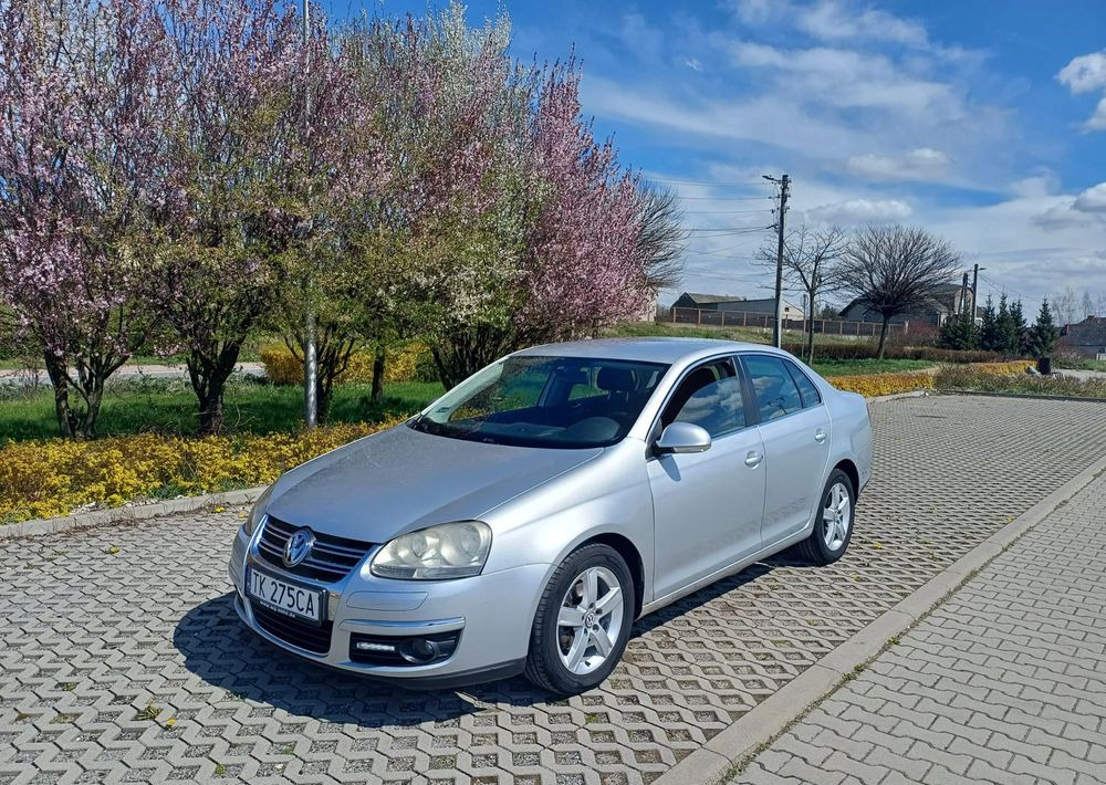 Avtomobil Volkswagen Jetta: slika 1
