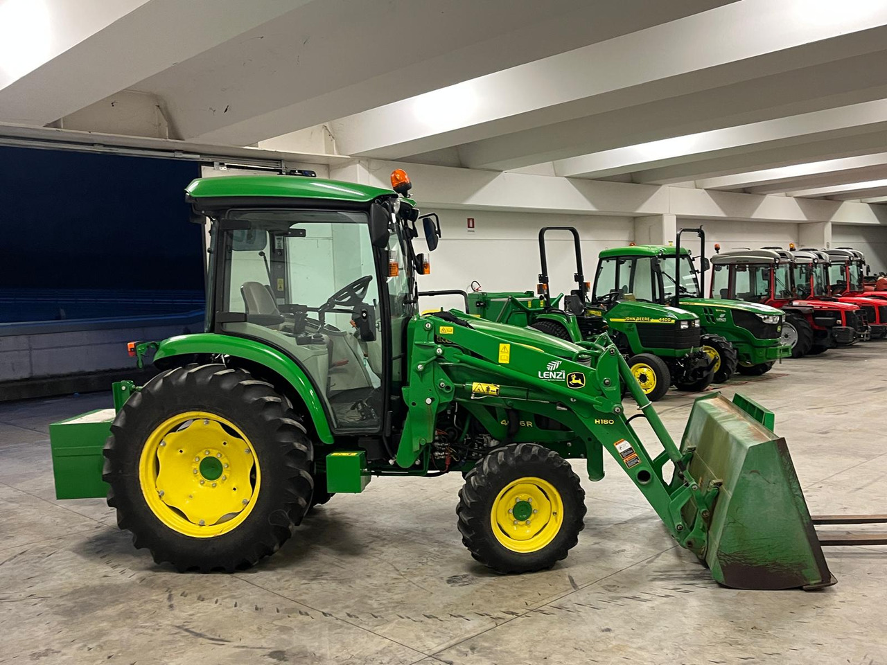 JOHN DEERE 4066 R ( IDROSTATICO ) - Traktor: slika 4 JOHN DEERE 4066 R ( IDROSTATICO ) - Traktor: slika 4