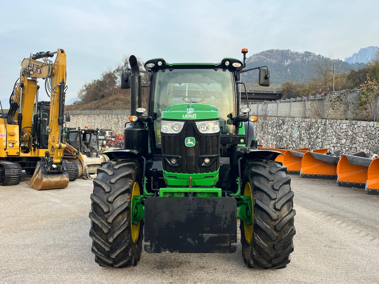 John Deere 6175R - Traktor: slika 3 John Deere 6175R - Traktor: slika 3