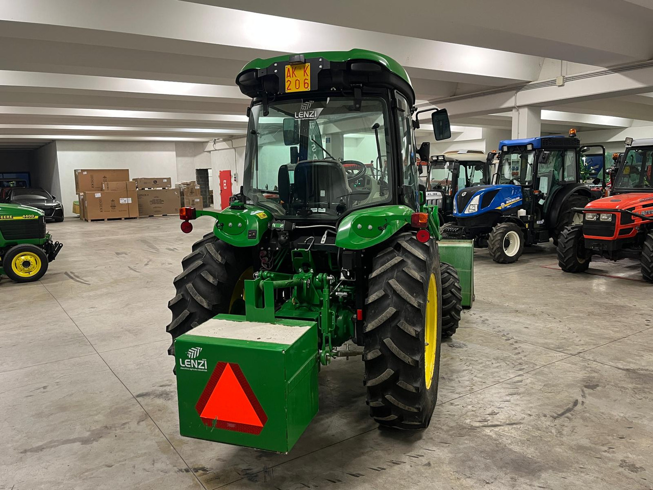 TRATTORE JOHN DEERE 4066 R ( IDROSTATICO ) - Traktor: slika 5 TRATTORE JOHN DEERE 4066 R ( IDROSTATICO ) - Traktor: slika 5