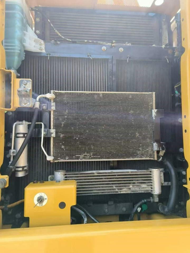 CAT 323 GC  lizing CAT 323 GC: slika 13