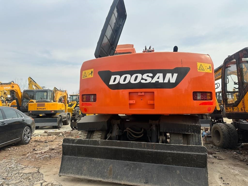 Doosan 150 - Bager na kolesih: slika 2 Doosan 150 - Bager na kolesih: slika 2