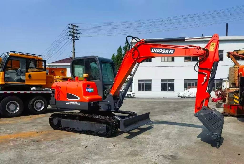 Doosan DH 55 - Mini bager: slika 1 Doosan DH 55 - Mini bager: slika 1