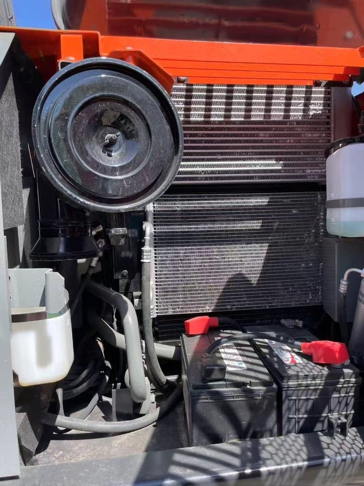 Bager goseničar Hitachi ZX 120: slika 8