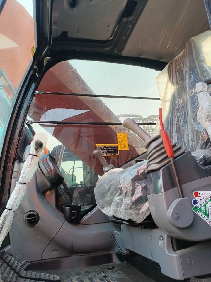 Hitachi ZX 240 - Bager goseničar: slika 5 Hitachi ZX 240 - Bager goseničar: slika 5