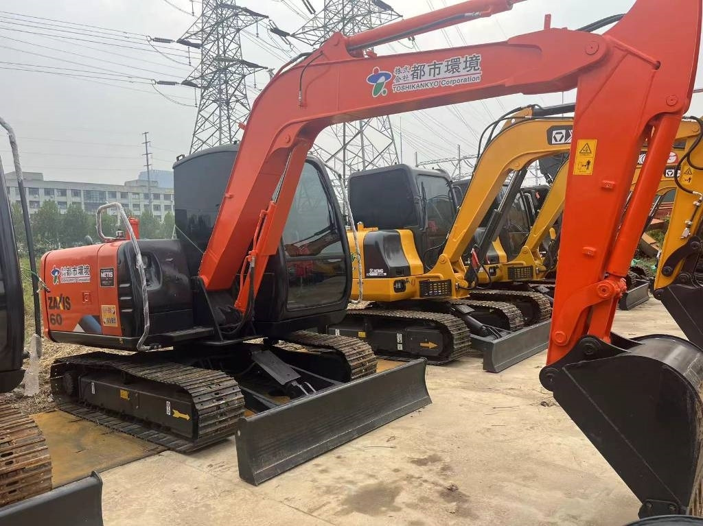 Hitachi ZX 60 - Mini bager: slika 1 Hitachi ZX 60 - Mini bager: slika 1
