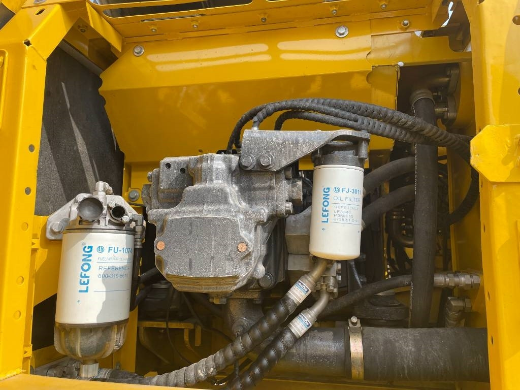 Bager goseničar Komatsu PC 200-8: slika 8