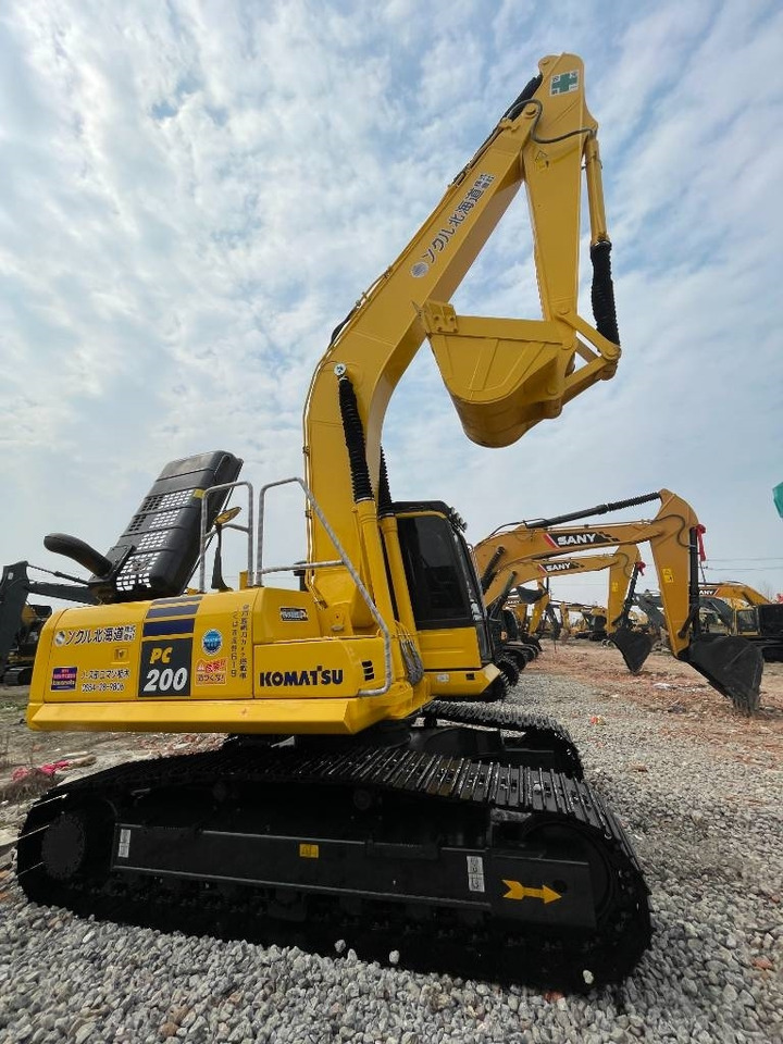 Bager goseničar Komatsu PC 200-8: slika 21