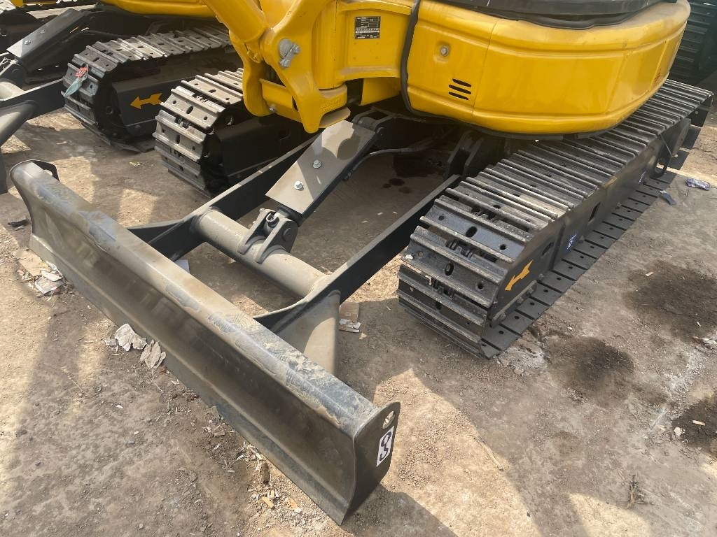 Komatsu PC 30 - Mini bager: slika 2 Komatsu PC 30 - Mini bager: slika 2
