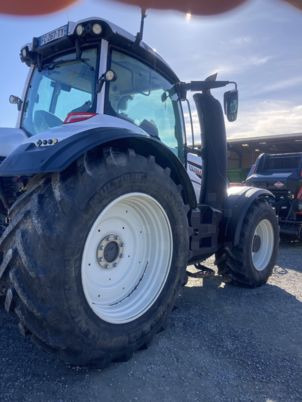 Valtra T154 VERSU - Traktor: slika 3 Valtra T154 VERSU - Traktor: slika 3