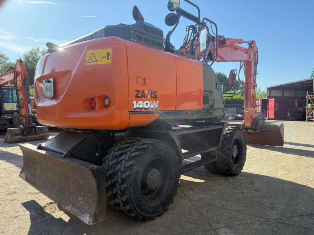 Hitachi ZX 140 WT-6 - Bager na kolesih: slika 4 Hitachi ZX 140 WT-6 - Bager na kolesih: slika 4