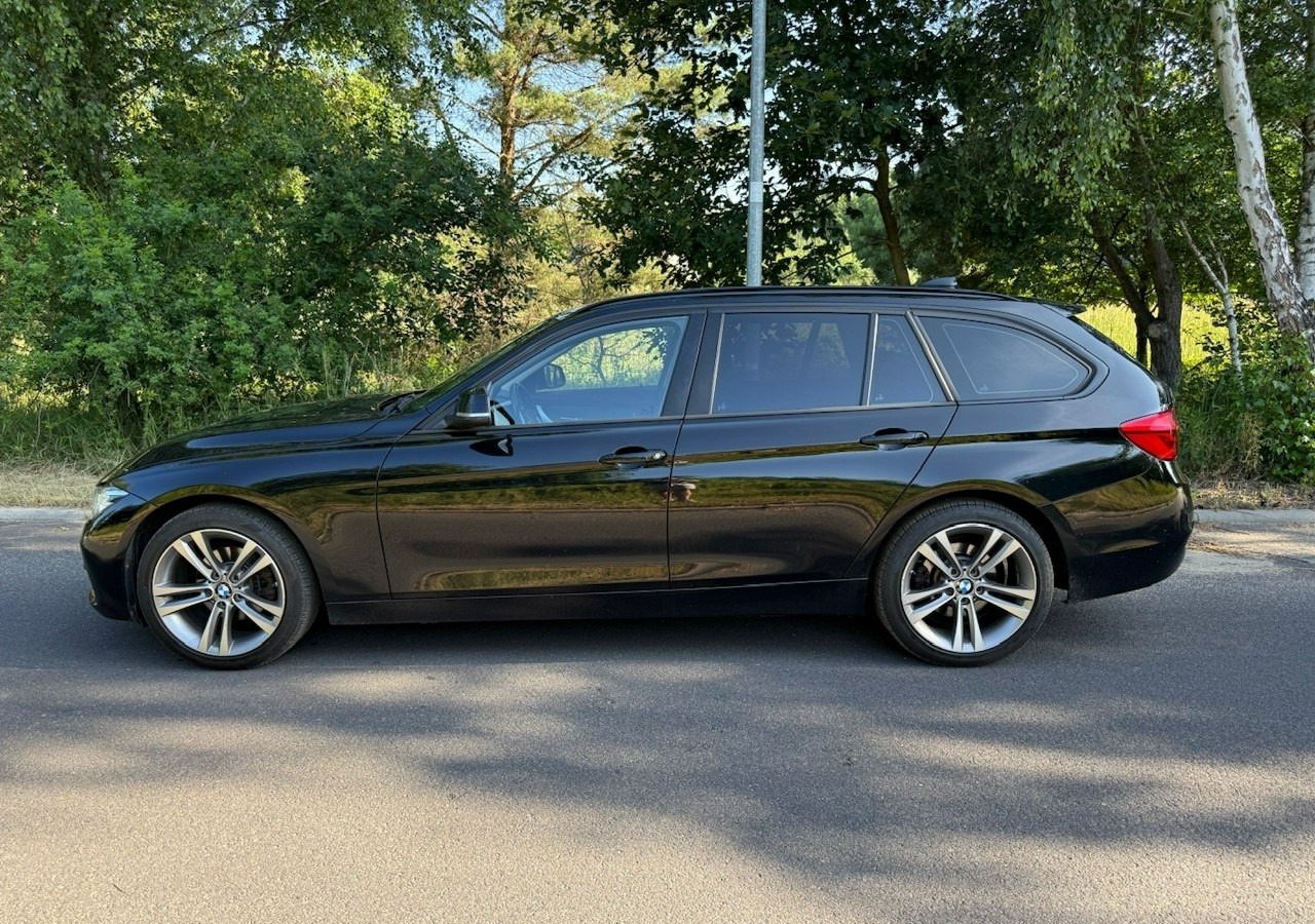 BMW SERIA 3 V (F30/F31/F34) BMW SERIA 3 318d 150KM Automat SportLine*AdaptiveLed*Navi*Półskóra*SerwisBMW* FV - Karavan: slika 2 BMW SERIA 3 V (F30/F31/F34) BMW SERIA 3 318d 150KM Automat SportLine*AdaptiveLed*Navi*Półskóra*SerwisBMW* FV - Karavan: slika 2