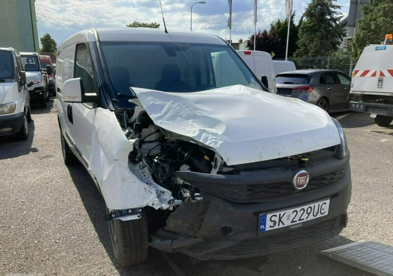 Fiat Doblo Fiat Doblo MAXI 1,6 jtd ECO Flex 105KM Klima 2021 Salon PL - Furgon: slika 2 Fiat Doblo Fiat Doblo MAXI 1,6 jtd ECO Flex 105KM Klima 2021 Salon PL - Furgon: slika 2