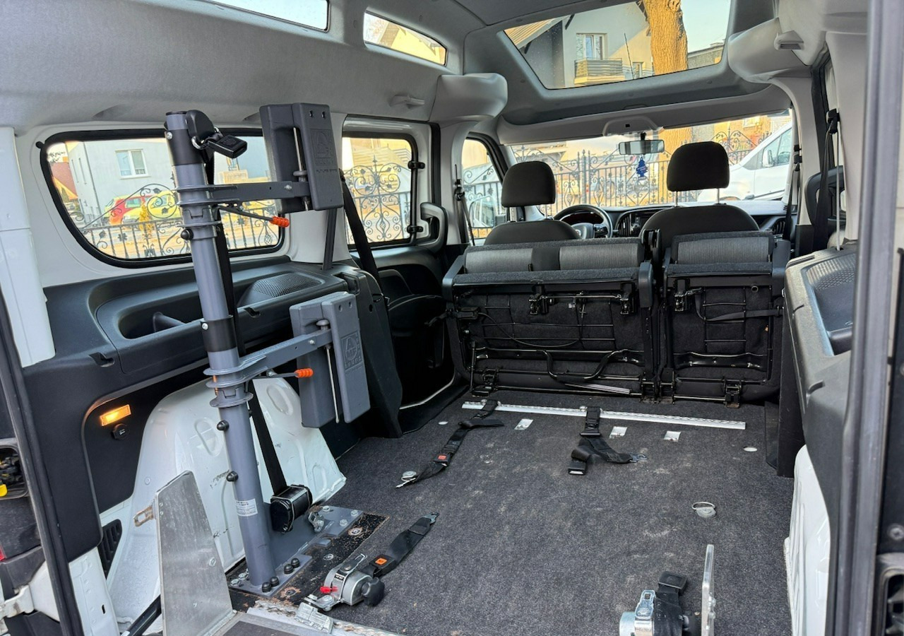 Fiat Doblo II Doblo 1.6-120KM dla Niepełnosprawnych RAMPA Inwalida Model 2020 - Avtomobil: slika 4 Fiat Doblo II Doblo 1.6-120KM dla Niepełnosprawnych RAMPA Inwalida Model 2020 - Avtomobil: slika 4