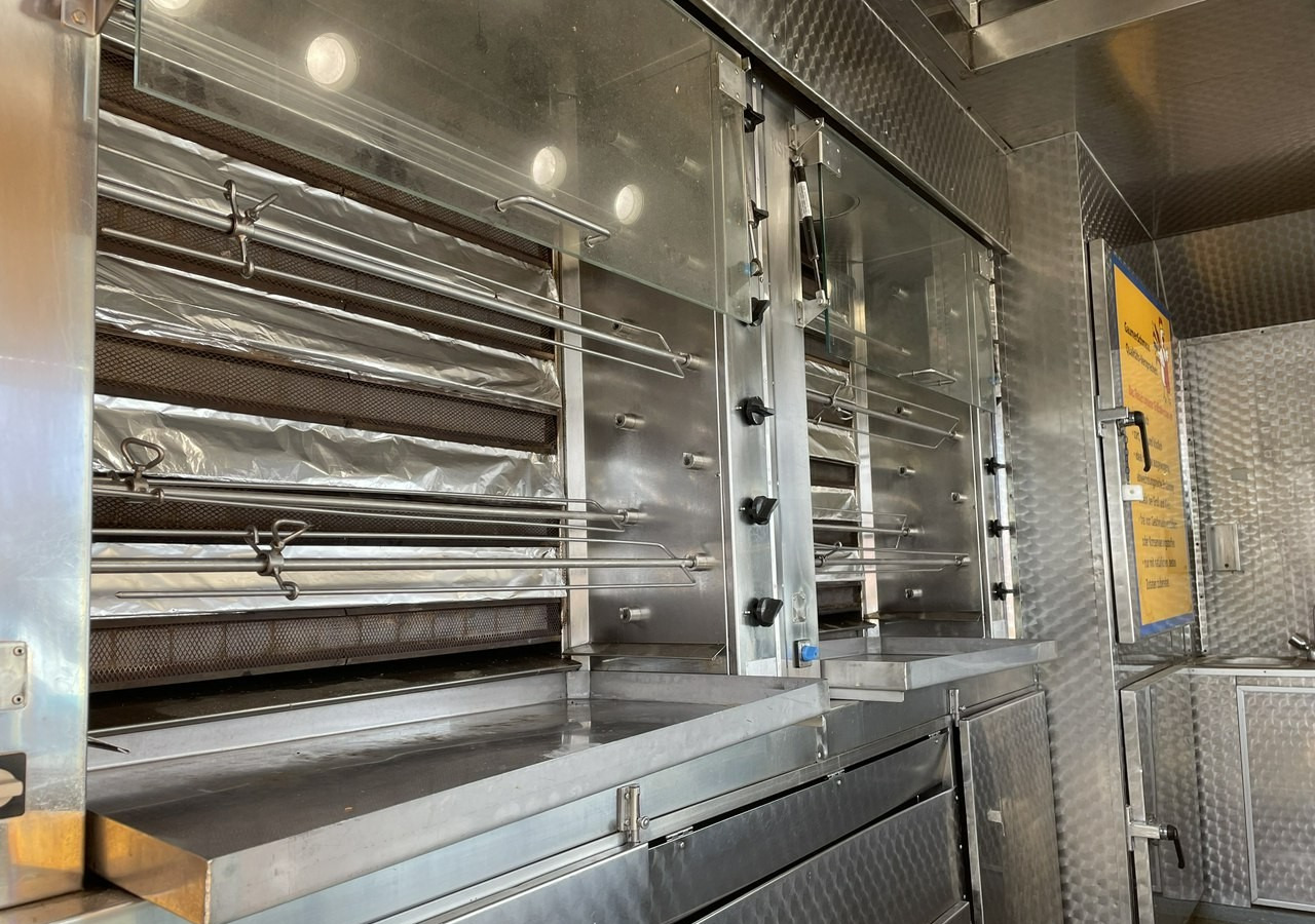 Fiat Ducato Autosklep Autogrill Gastronomiczny Food Truck Foodtruck sklep bar20 - Tovornjak s hrano: slika 5 Fiat Ducato Autosklep Autogrill Gastronomiczny Food Truck Foodtruck sklep bar20 - Tovornjak s hrano: slika 5