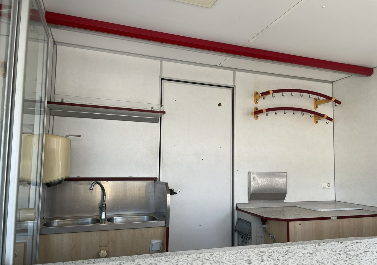 Fiat Ducato Autosklep wędlin Gastronomiczna food truck foodtruck W-zasil DMC 350 - Tovornjak s hrano: slika 3 Fiat Ducato Autosklep wędlin Gastronomiczna food truck foodtruck W-zasil DMC 350 - Tovornjak s hrano: slika 3