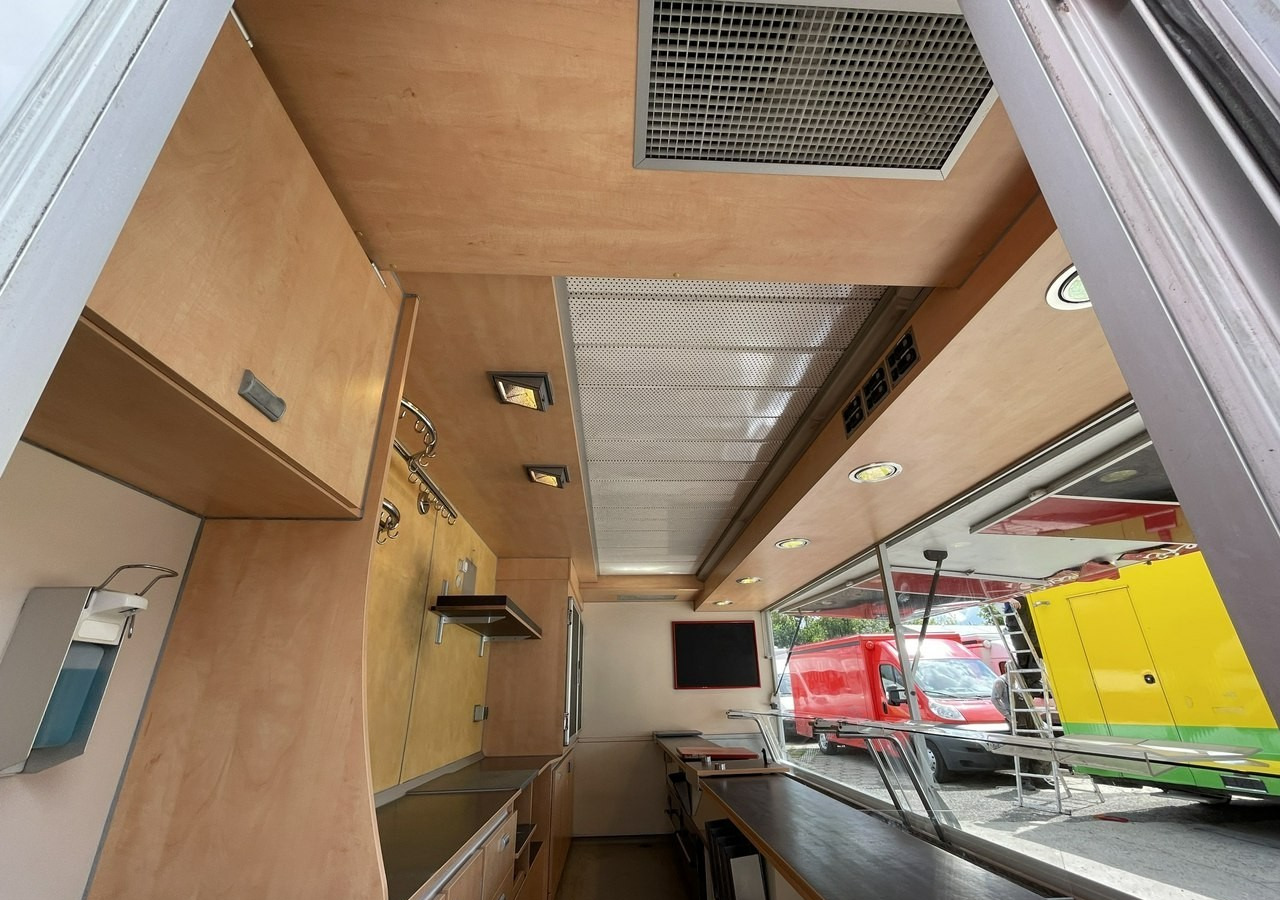 Tovornjak s hrano Fiat Ducato Autosklep wędlin Gastronomiczny Food Truck Foodtruck Sklep Borco: slika 9