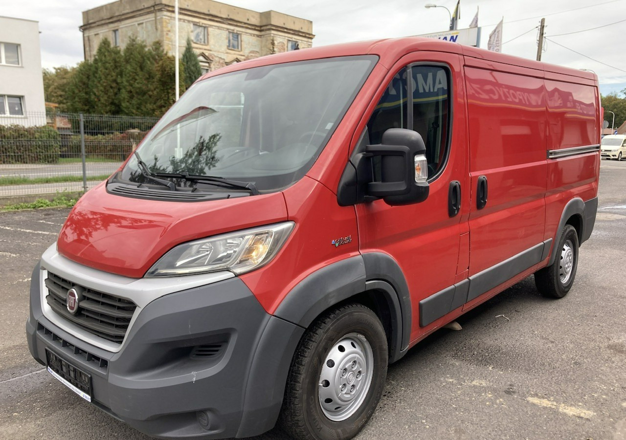 Fiat Ducato Ducato 3.0 CNG+benzyna Klima Navi Kamera 2017 - Furgon: slika 4 Fiat Ducato Ducato 3.0 CNG+benzyna Klima Navi Kamera 2017 - Furgon: slika 4