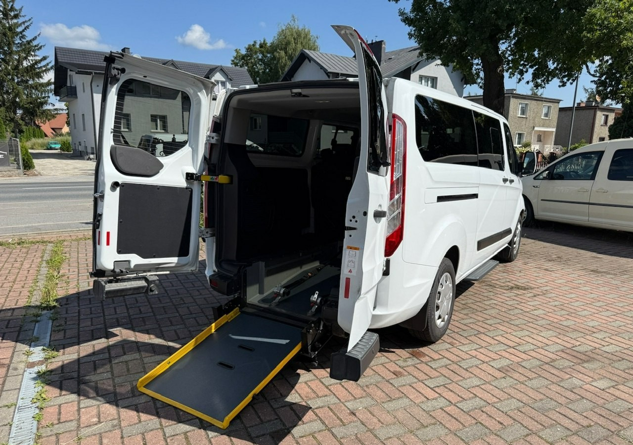 Potniški kombi Ford Transit Custom Custom do przewozu Niepełnosprawnych inwalida rampa Model 2021 PFRO: slika 1