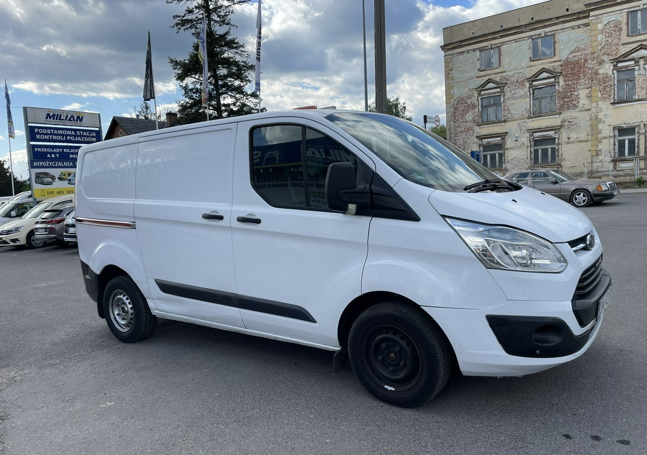 Ford Transit Transit Custom Transit Custom 2.0 Klima 153tkm Model 2018 - Furgon: slika 1 Ford Transit Transit Custom Transit Custom 2.0 Klima 153tkm Model 2018 - Furgon: slika 1