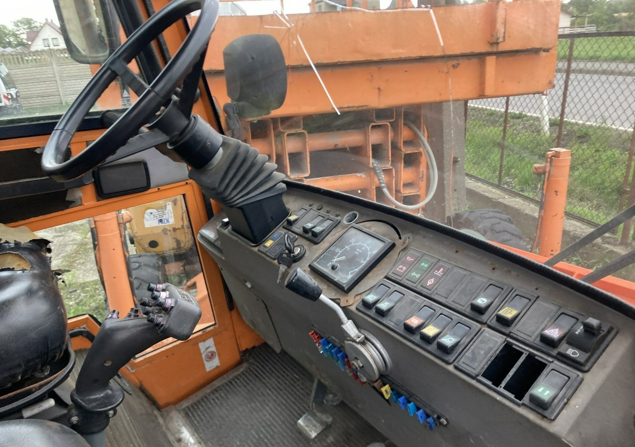 Inna Inny Hansa 4X4 pług posypywarka wywrotka - Vozilo za zimsko službo: slika 4 Inna Inny Hansa 4X4 pług posypywarka wywrotka - Vozilo za zimsko službo: slika 4