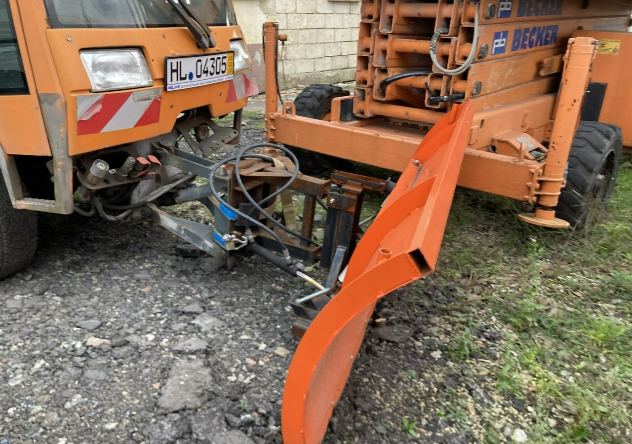 Inna Inny Hansa 4X4 pług posypywarka wywrotka - Vozilo za zimsko službo: slika 3 Inna Inny Hansa 4X4 pług posypywarka wywrotka - Vozilo za zimsko službo: slika 3