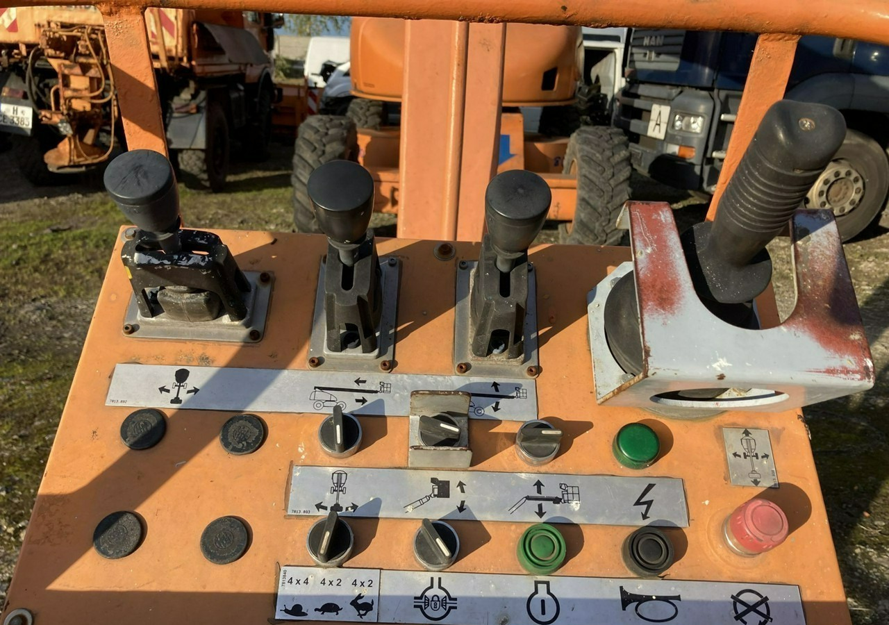 Teleskopska dvižna ploščad Inna Inny Podnośnik koszowy Haulotte H23 zwyżka 4x4 12082 mg 23 metrów: slika 17