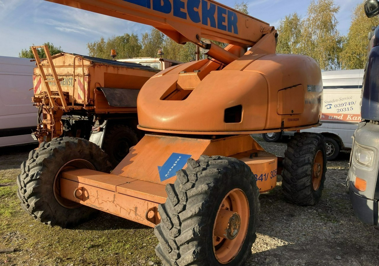 Inna Inny Podnośnik koszowy Haulotte H23 zwyżka 4x4 12082 mg 23 metrów - Teleskopska dvižna ploščad: slika 3 Inna Inny Podnośnik koszowy Haulotte H23 zwyżka 4x4 12082 mg 23 metrów - Teleskopska dvižna ploščad: slika 3