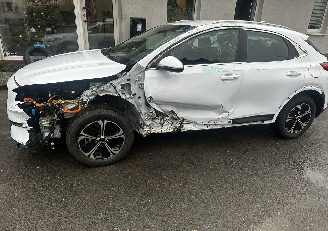 Kia Xceed 1.6 GDI Hybryda Plug-in 50 km na prądzie 2022 - Kombilimuzina: slika 5 Kia Xceed 1.6 GDI Hybryda Plug-in 50 km na prądzie 2022 - Kombilimuzina: slika 5