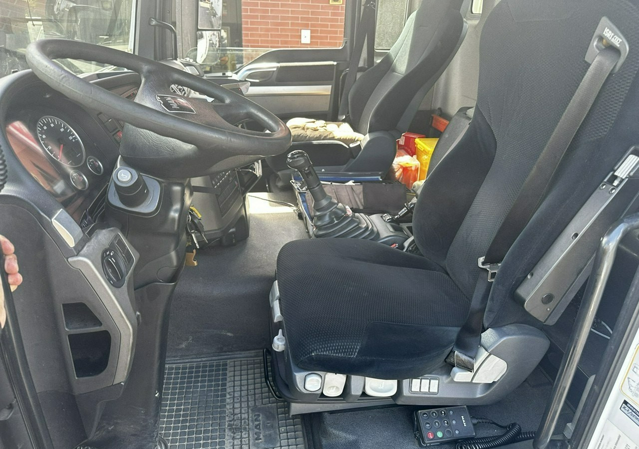 Tovornjak s kesonom, Tovornjak z dvigalom MAN Inny MAN MAN TGS 26.360 Skrzynia HDS + hwytak 2008: slika 6 Tovornjak s kesonom, Tovornjak z dvigalom MAN Inny MAN MAN TGS 26.360 Skrzynia HDS + hwytak 2008: slika 6