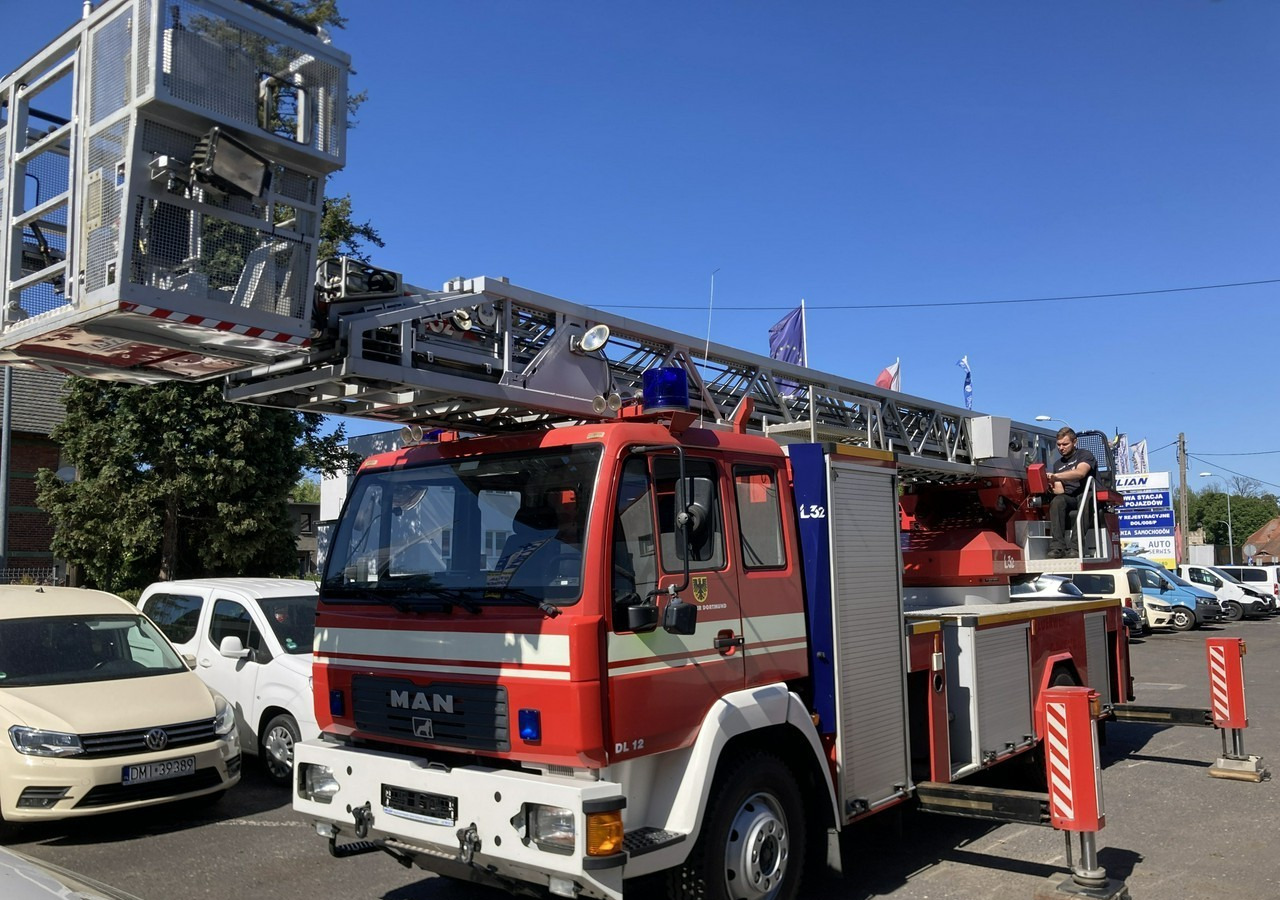 MAN Inny MAN Man 15,280 Straż pożarna drabina Strażacka zwyżka podnośnik 32m Metz - Gasilsko vozilo: slika 2 MAN Inny MAN Man 15,280 Straż pożarna drabina Strażacka zwyżka podnośnik 32m Metz - Gasilsko vozilo: slika 2