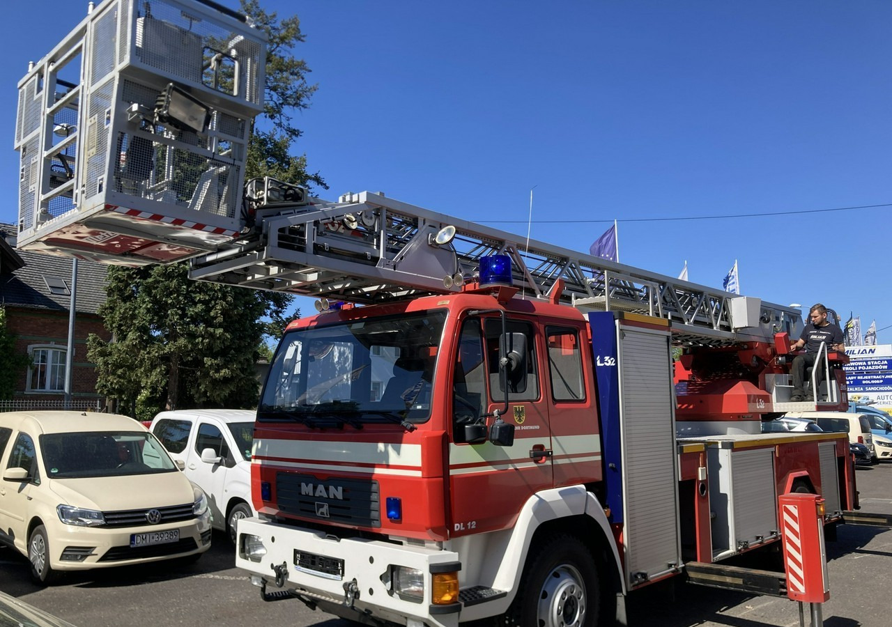 MAN Inny MAN Man 15,280 Straż pożarna drabina Strażacka zwyżka podnośnik 32m Metz - Gasilsko vozilo: slika 4 MAN Inny MAN Man 15,280 Straż pożarna drabina Strażacka zwyżka podnośnik 32m Metz - Gasilsko vozilo: slika 4