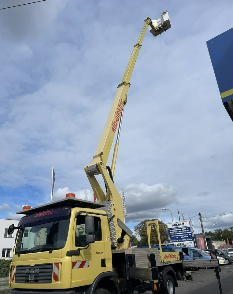 MAN Inny MAN Man TGL 8.180 Podnośnik koszowy 27m RUTHMANN T270 Zwyżka 2008 - Dvižna ploščad montirana na tovornjak: slika 3 MAN Inny MAN Man TGL 8.180 Podnośnik koszowy 27m RUTHMANN T270 Zwyżka 2008 - Dvižna ploščad montirana na tovornjak: slika 3