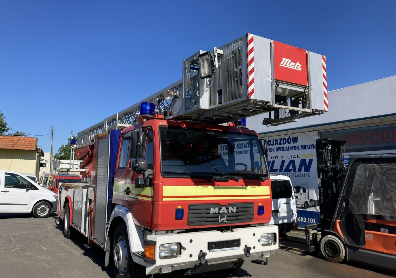 MAN L 2000 MAN 15,280 Straż pożarna drabina Strażacka zwyżka 32m Metz Model 20 - Gasilsko vozilo: slika 1 MAN L 2000 MAN 15,280 Straż pożarna drabina Strażacka zwyżka 32m Metz Model 20 - Gasilsko vozilo: slika 1