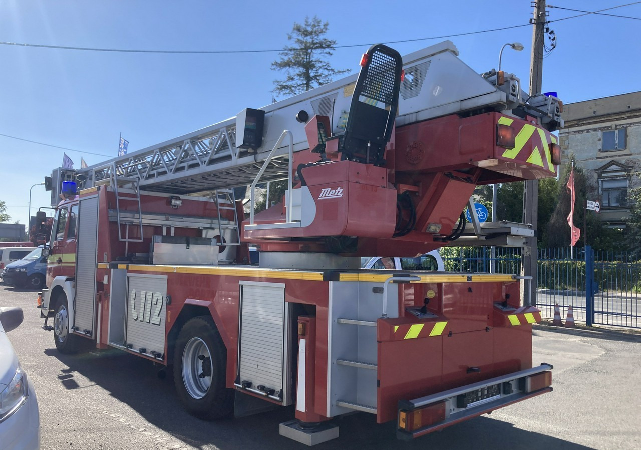 MAN L 2000 MAN 15,280 Straż pożarna drabina Strażacka zwyżka 32m Metz Model 20 - Gasilsko vozilo: slika 3 MAN L 2000 MAN 15,280 Straż pożarna drabina Strażacka zwyżka 32m Metz Model 20 - Gasilsko vozilo: slika 3