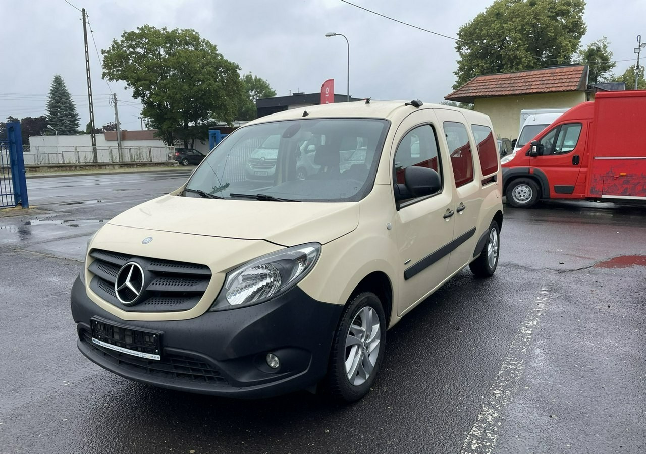 Mercedes-Benz Citan Citan Tourer Mercedes Citan 6-osob przewozu Niepełnosprawnych inwalida - Karavan: slika 2 Mercedes-Benz Citan Citan Tourer Mercedes Citan 6-osob przewozu Niepełnosprawnych inwalida - Karavan: slika 2