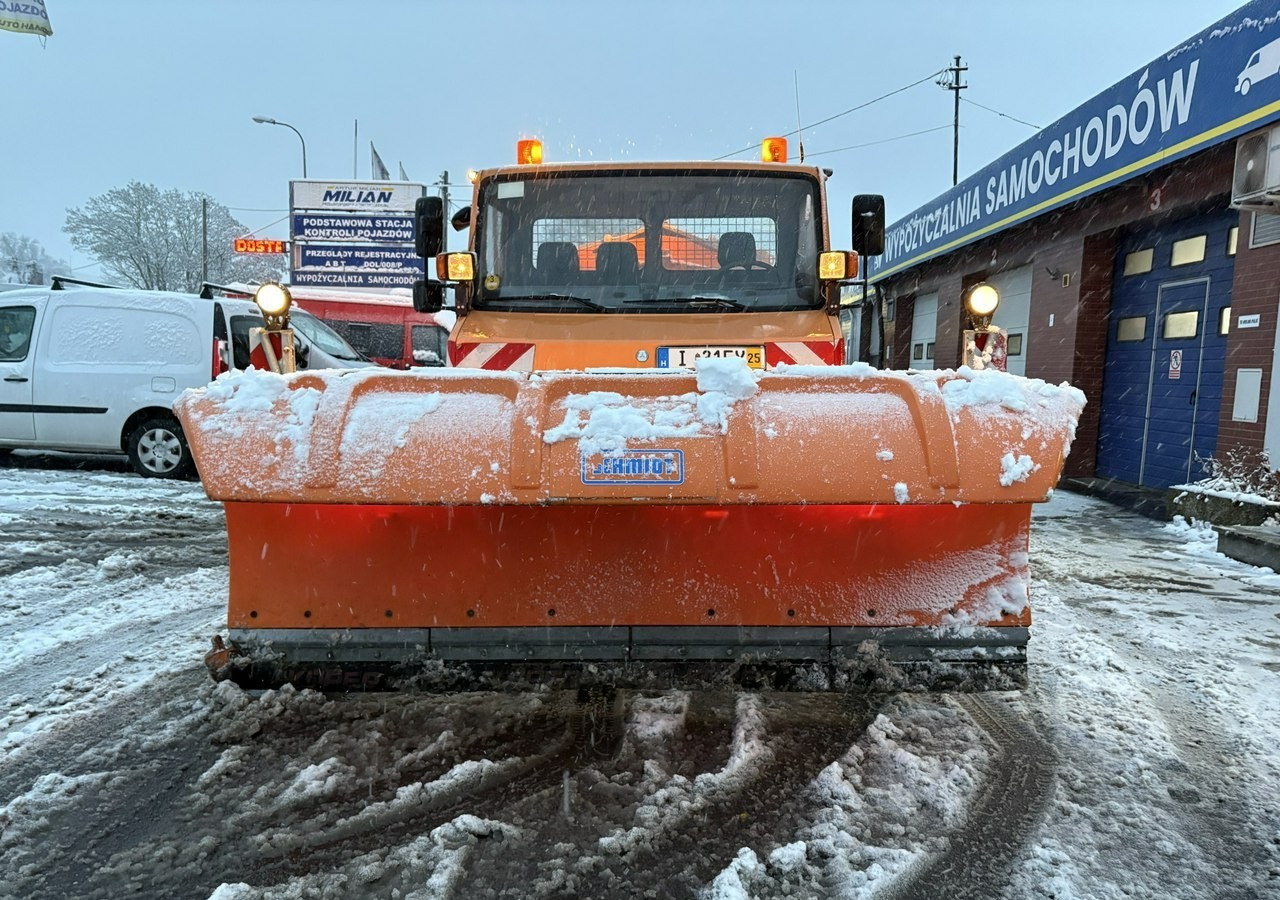Mercedes-Benz Inny Mercedes-Benz Mercedes Vario 815 Wywrotka 4X4 2004 Pług posypywarka odśnieżarka - Vozilo za zimsko službo: slika 3 Mercedes-Benz Inny Mercedes-Benz Mercedes Vario 815 Wywrotka 4X4 2004 Pług posypywarka odśnieżarka - Vozilo za zimsko službo: slika 3